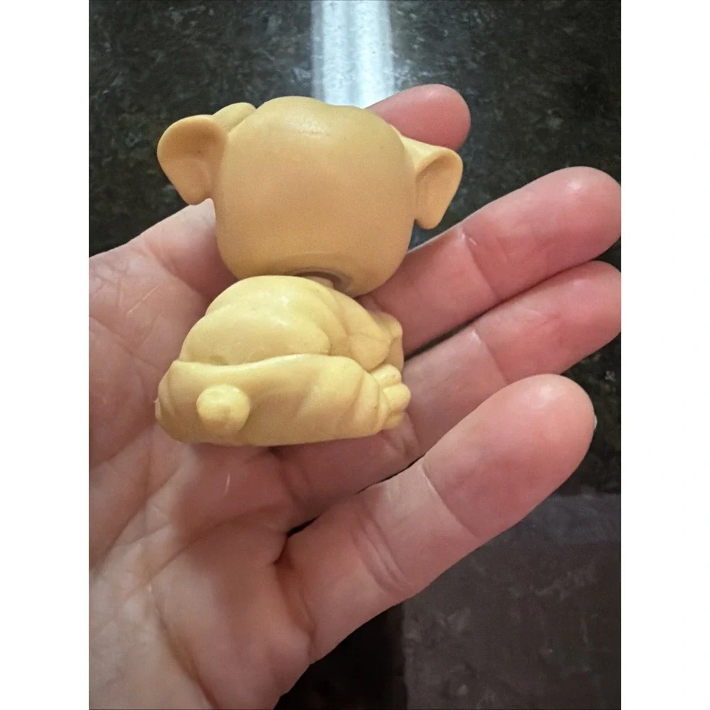 Littlest Pet Shop Tan Bulldog #107 Vintage Collectible LPS 2006 Magnet